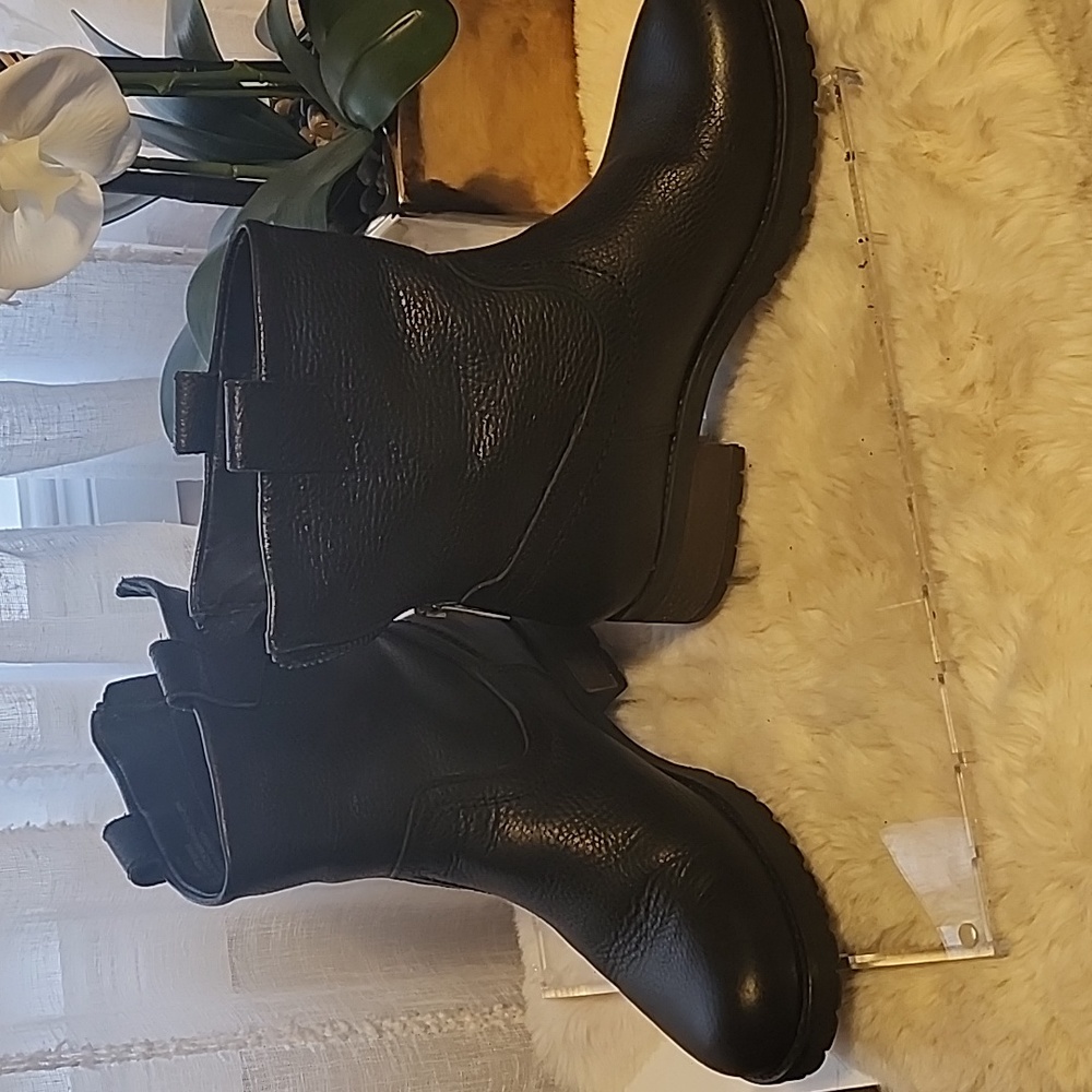 Leather boots